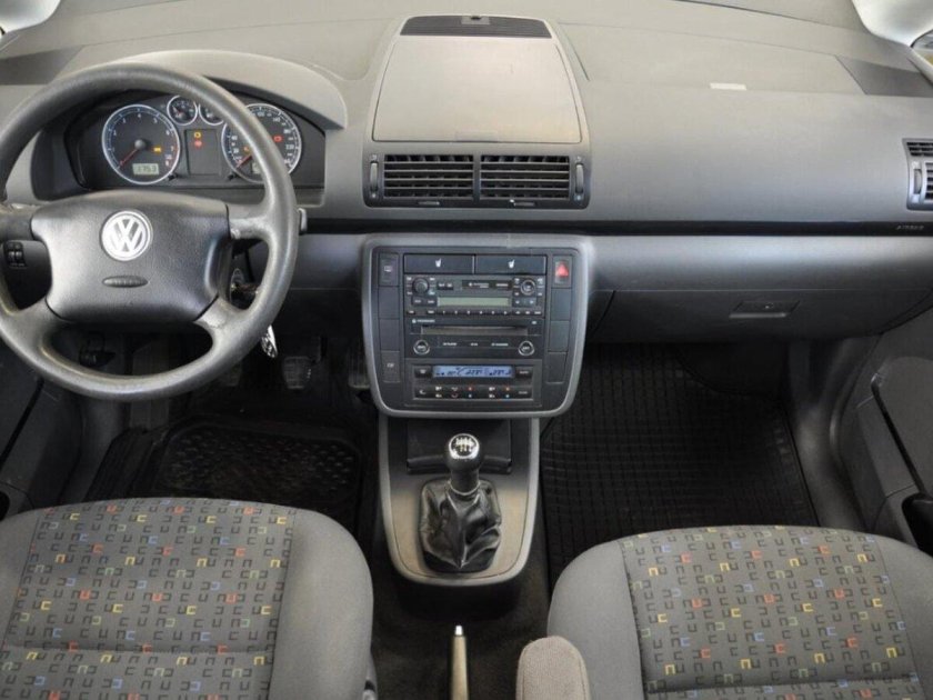 Sharan 2005 салон