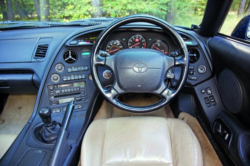 Toyota Supra a80 салон