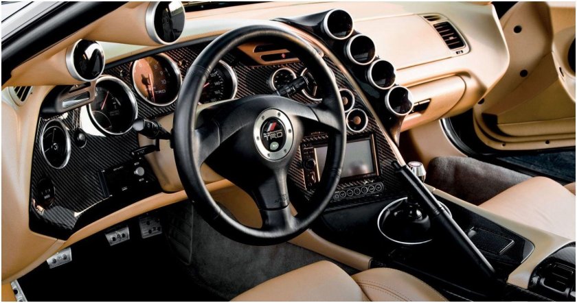 Машина Супра салон