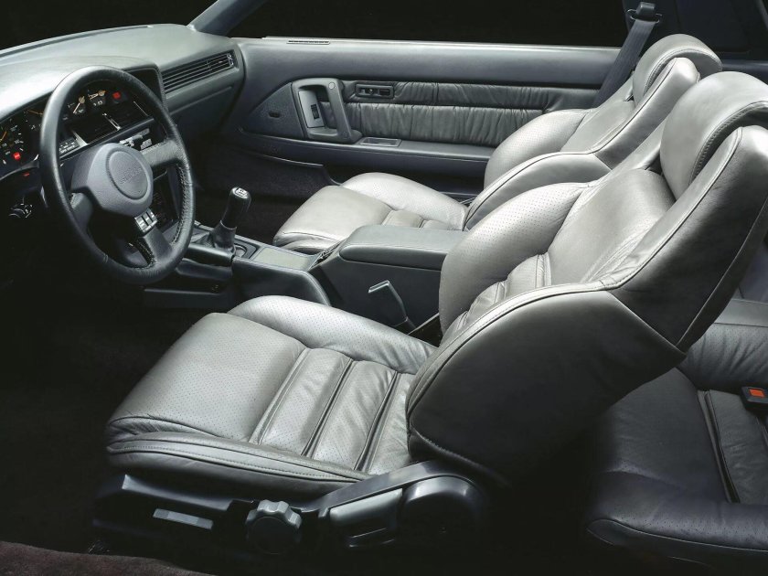 Тойота Супра а70 салон