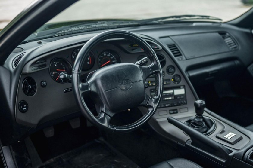 Toyota Supra a80 салон