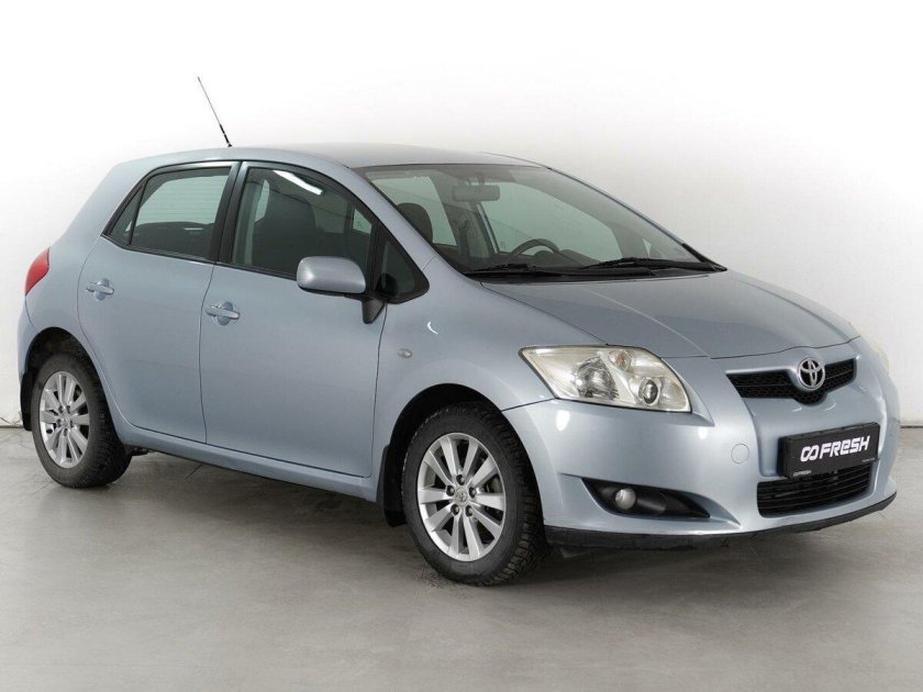 Тойота аурис 2008