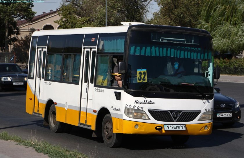 Автобус фото