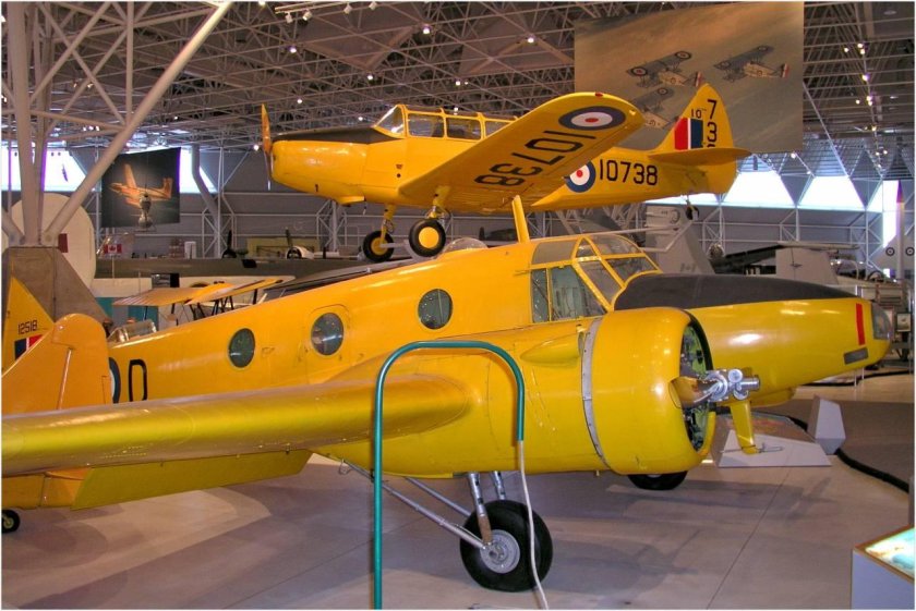 Авро Энсон самолет