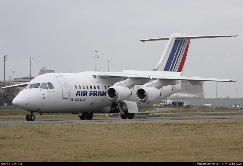 Bae avro rj85 tez jet
