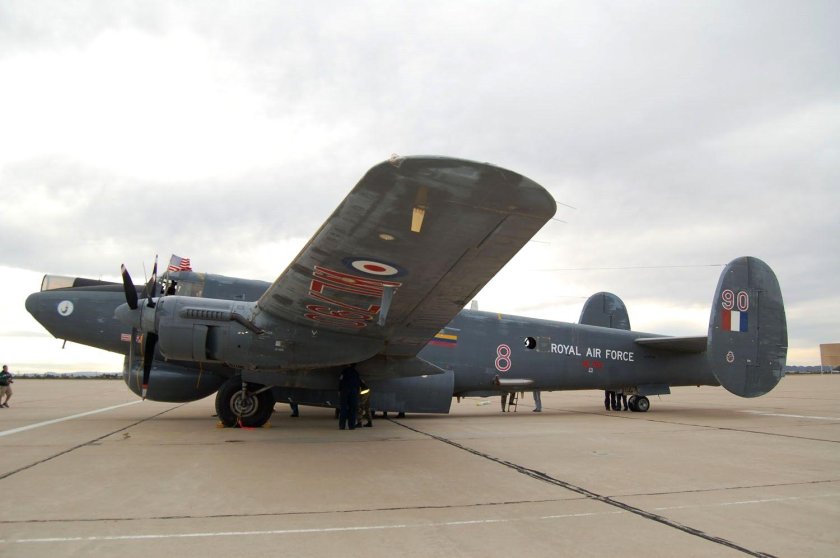 Самолет Avro Shackleton
