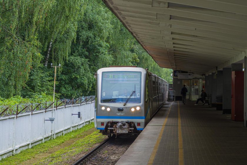 Поезд русич станция измайловская