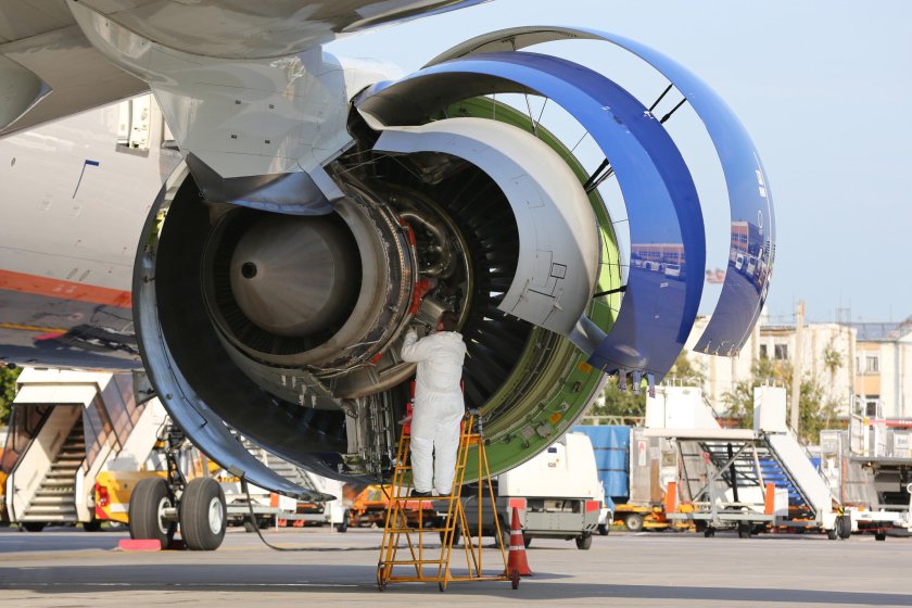Двигатель General Electric ge90