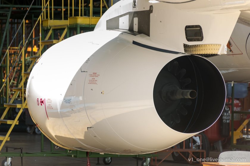 SSJ 100 двигатель