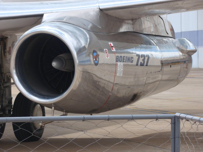 Боинг 737 200 двигатель
