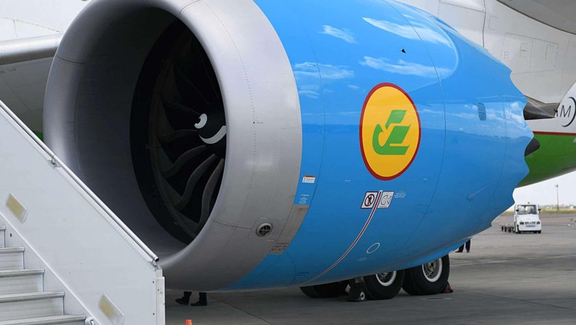 Самолет Узбекистан