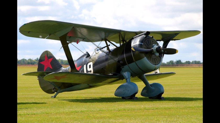 Истребитель биплан и-15