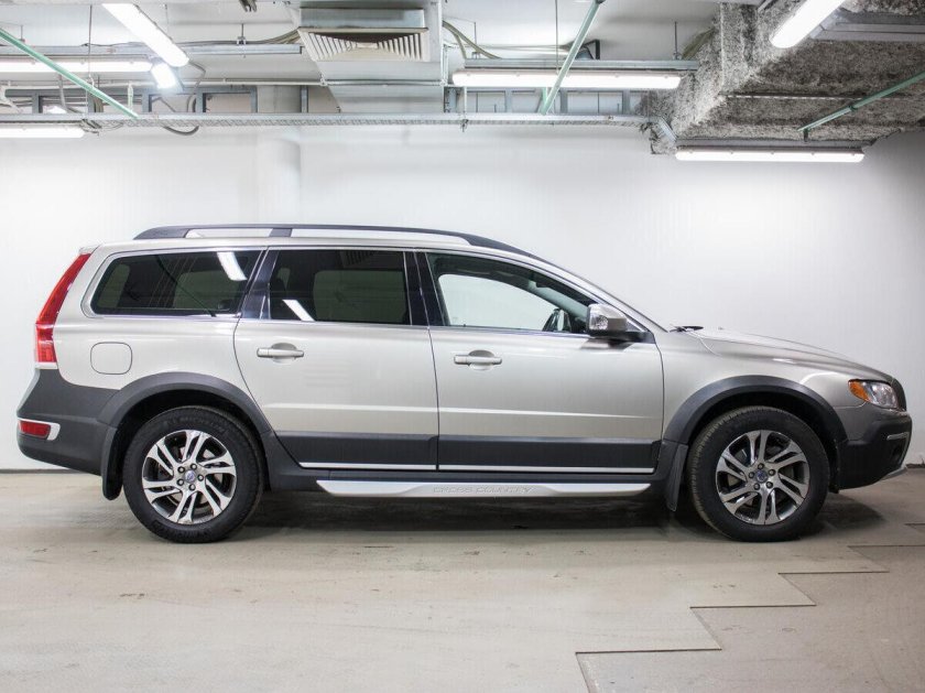 Volvo xc70 2 Рестайлинг