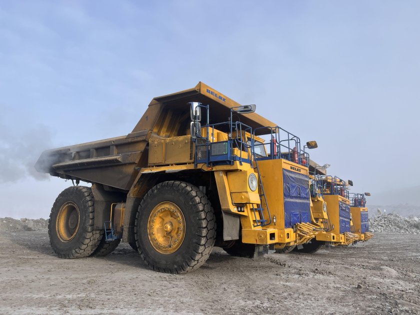 Карьерный самосвал белаз