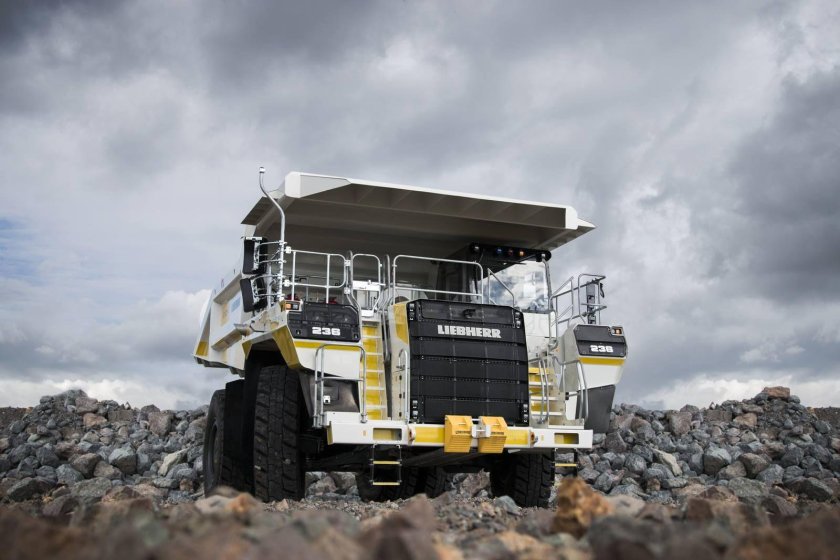 Карьерный самосвал Либхер