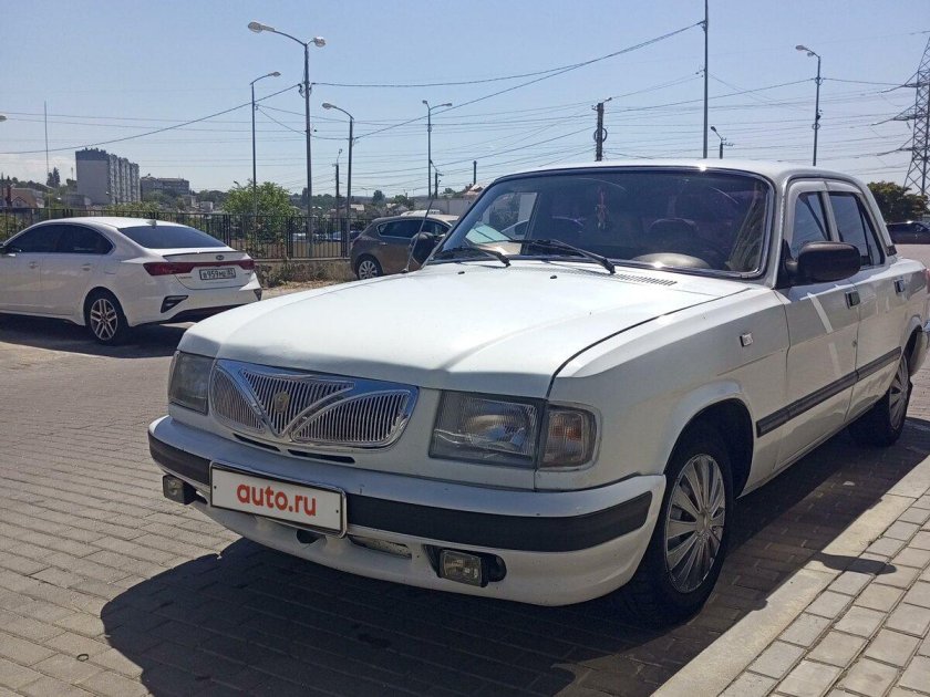 Волга газ 3110 белая