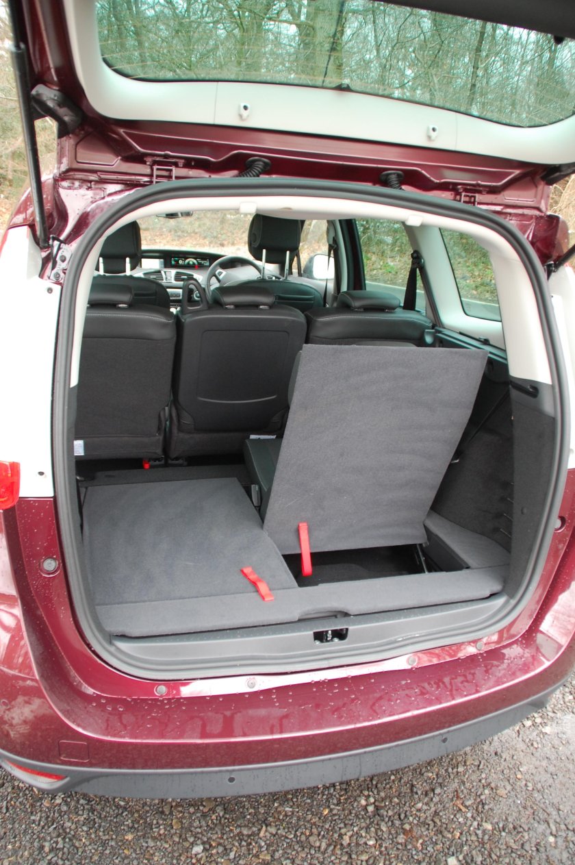 Рено Сценик 2 салон багажник