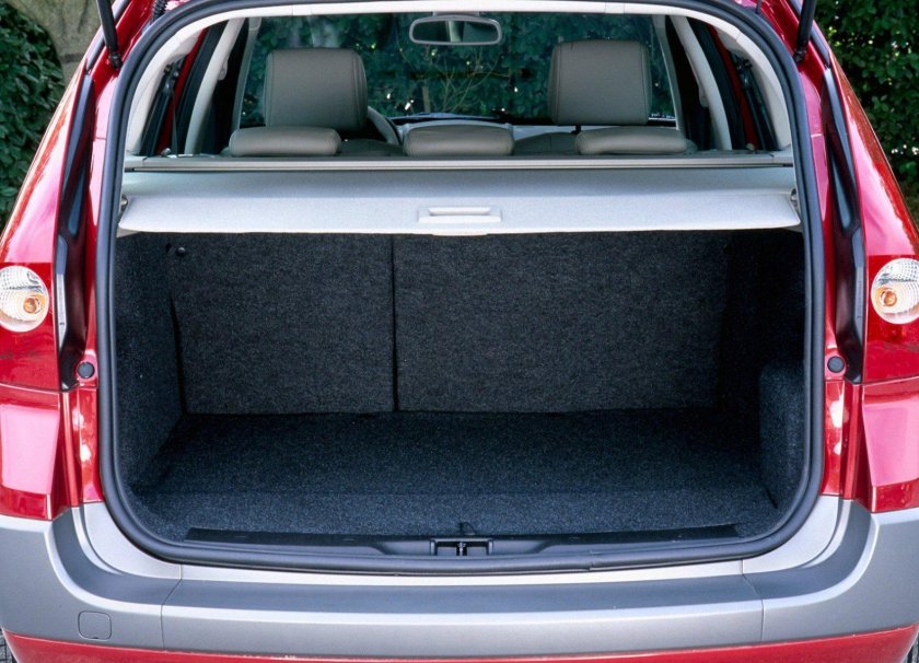 Рено Меган универсал 2008 багажник