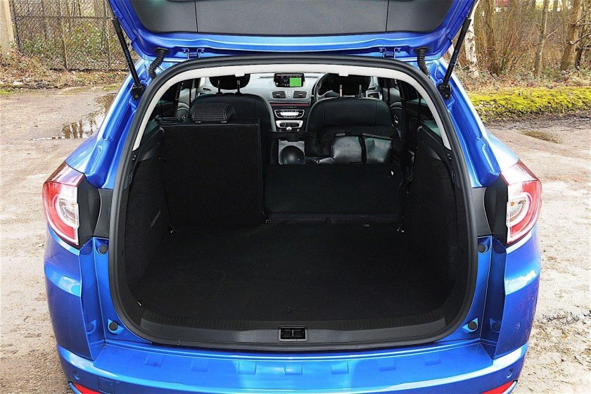 Рено Меган 2 хэтчбек багажник