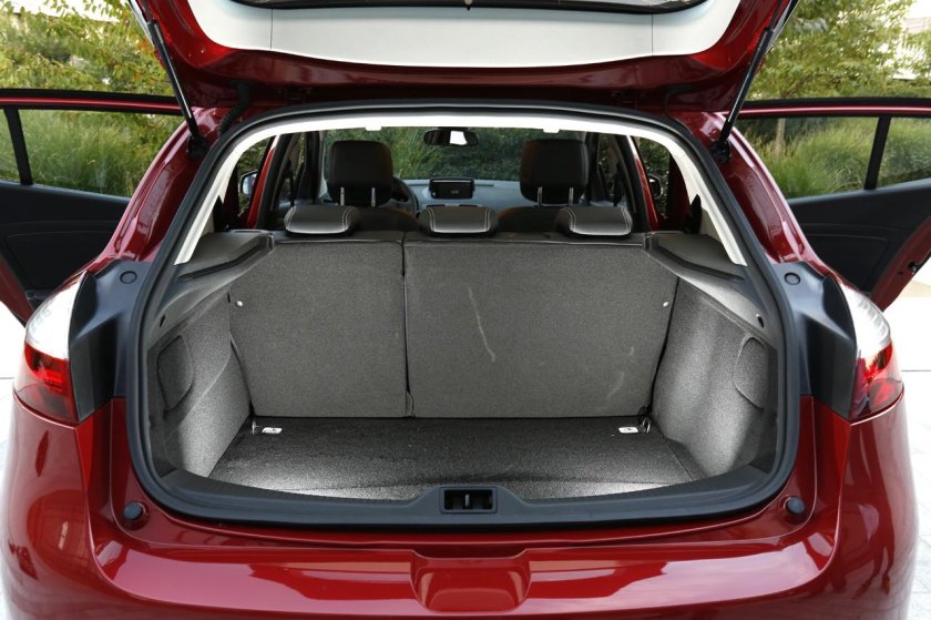 Багажник Рено Меган 3 хэтчбек