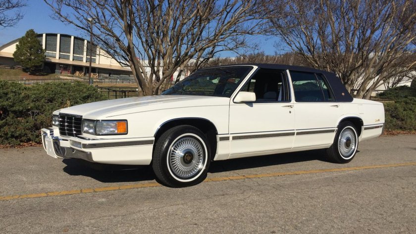 Cadillac Fleetwood Brougham 1993