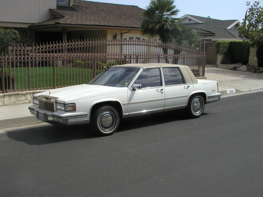 Кадиллак Девиль 1987