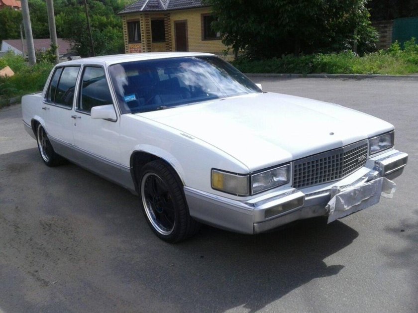 Cadillac de ville 4.9 at, 1992