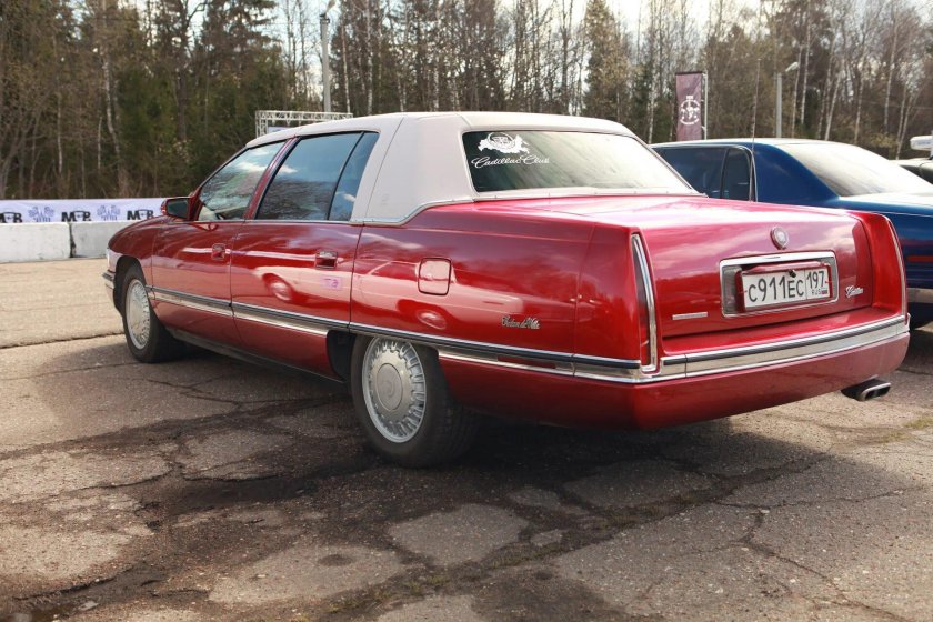 Кадиллак Девиль 1985