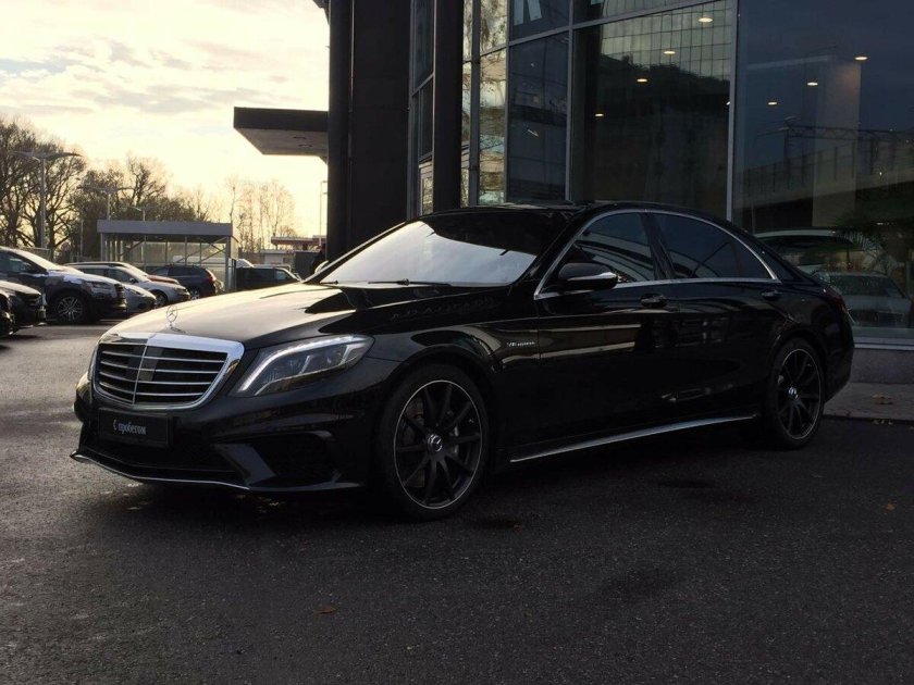 Mercedes Benz s63 AMG черный