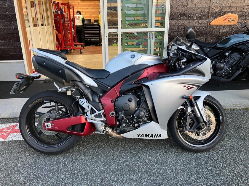 Мотоцикл yamaha