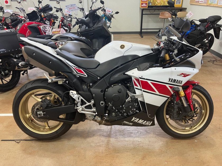 Yamaha yzf r1 2011