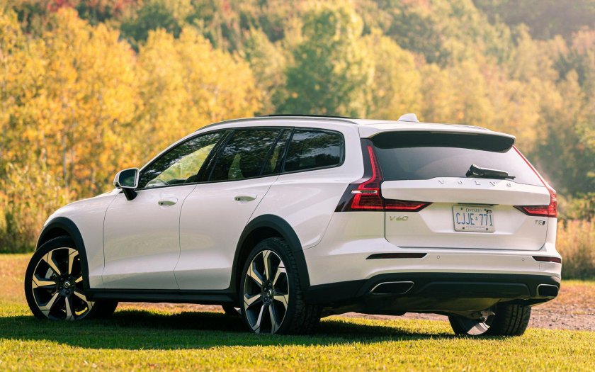 Volvo v60 Cross Country 2018