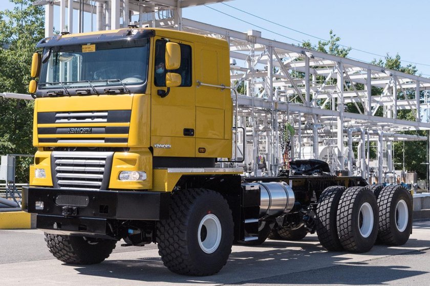 КАМАЗ 6х6 седельный тягач