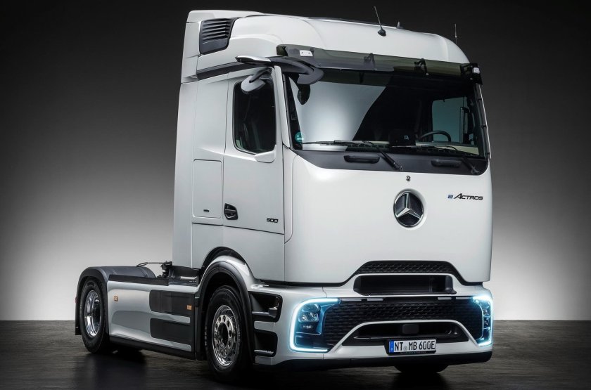 Mercedes Actros 600