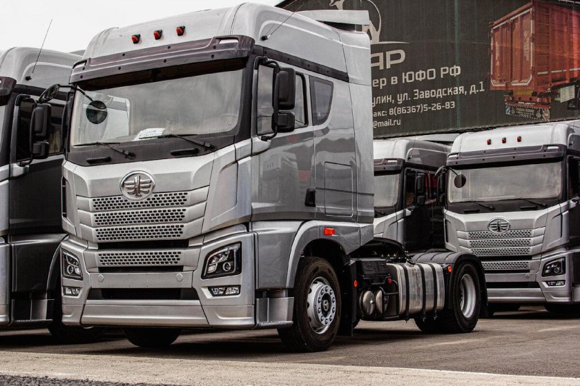 FAW тягач седельный jh6