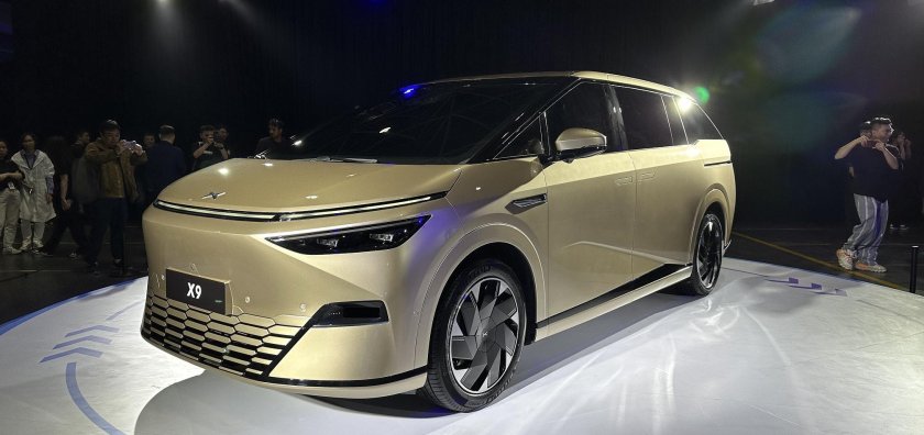 Xpeng x9 MPV