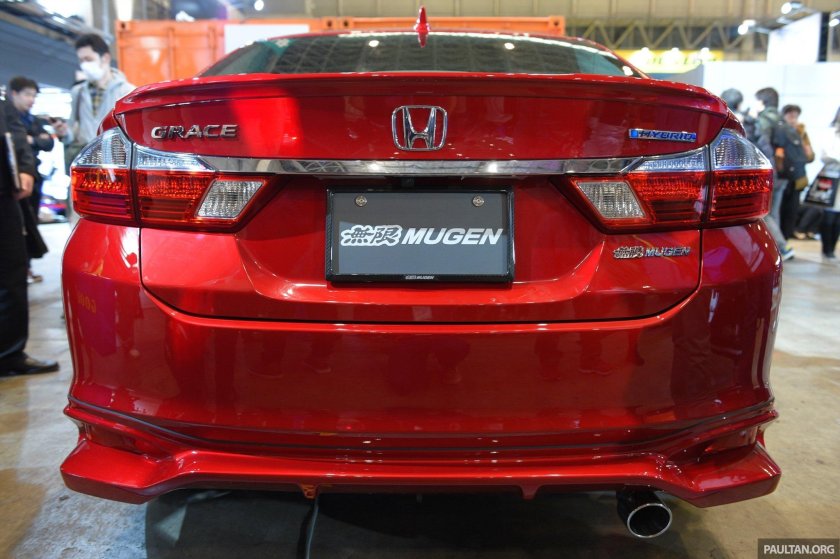Honda Grace Hybrid 2015