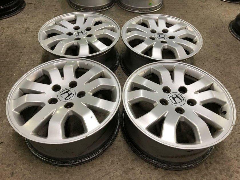 Диски Субару r15