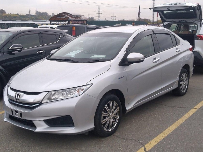 Хонда Грейс 2016