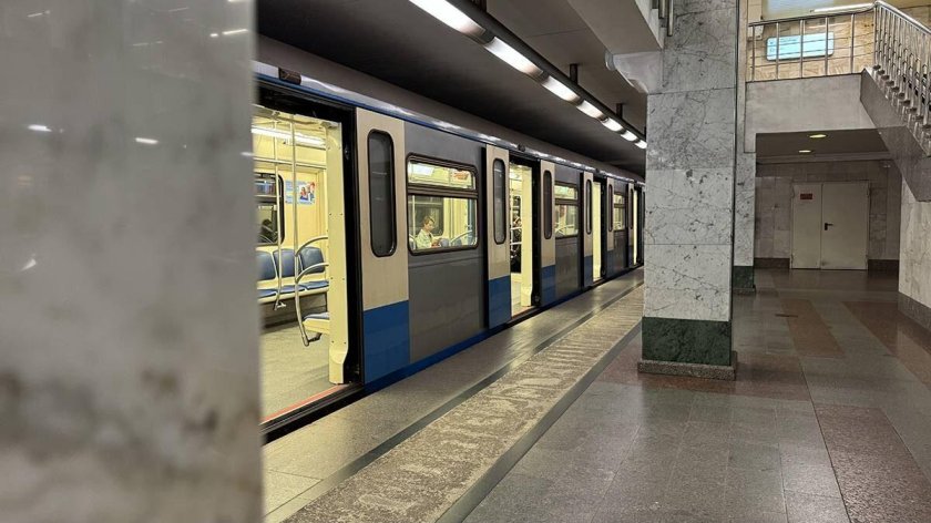 Вагон метро москва