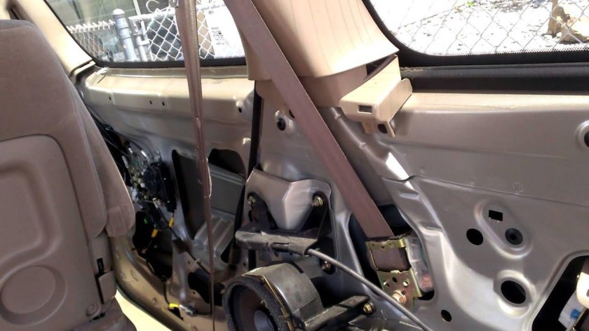 Сдвижная дверь Тойота порте