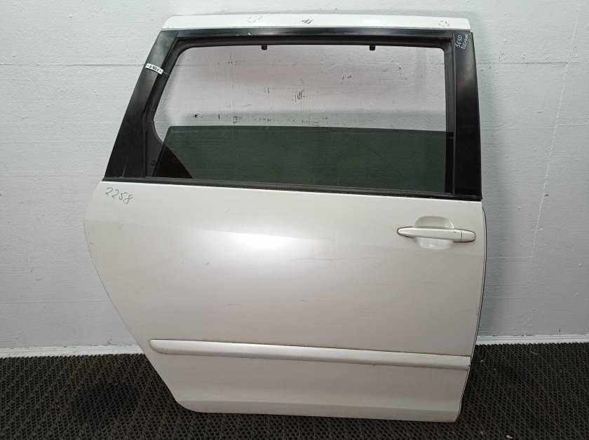 Тойота филдер