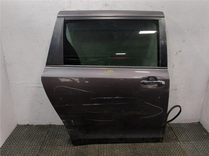 Задняя дверь