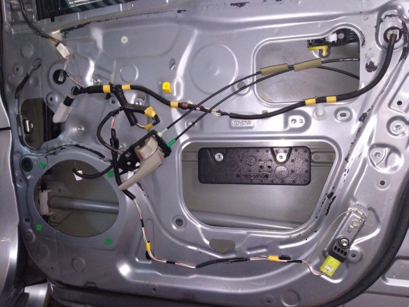 Электро двери Toyota Sienna