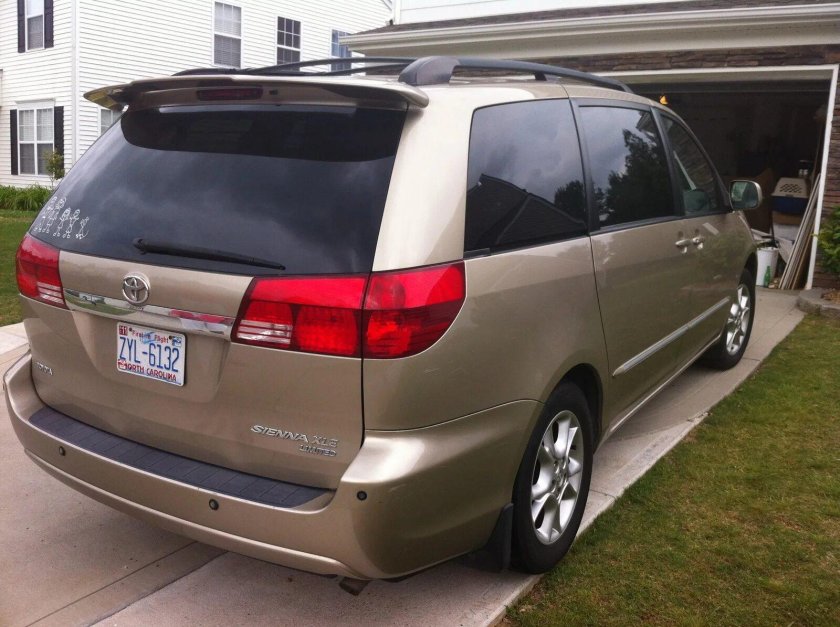 Toyota Sienna 2004
