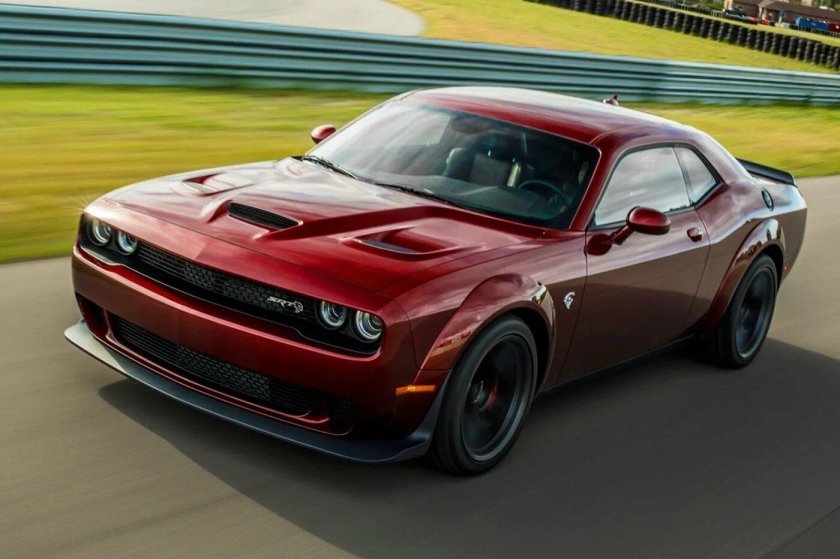 Dodge Challenger srt Hellcat 2019