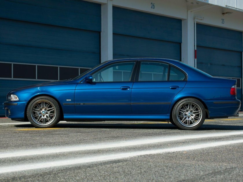 BMW m5 e39 2000