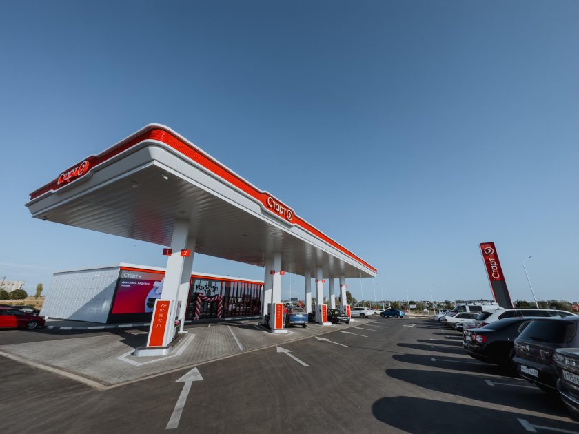 Азс лукойл на трассе м11