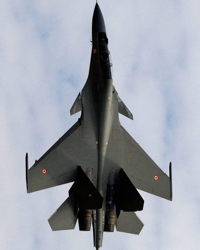 Истребитель Су-35