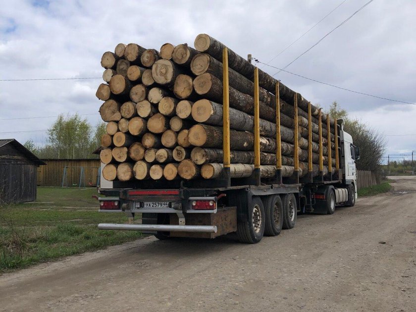 Лесовоз камаз